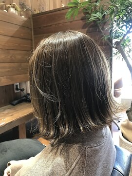 シー 豊川店(She) 切りっぱなしボブ 30代、40代、50代