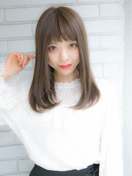 ルティア(Lutia) 透明感アッシュベージュ