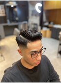 フェードカットサイドパートバーバースタイル　L
