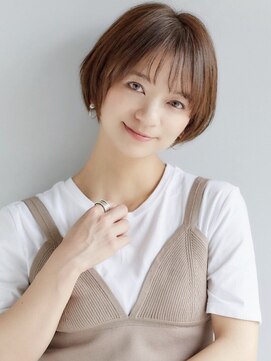 フォンズ(FONS) 第一印象で小顔に 大人可愛いマッシュショート 透明感カラー