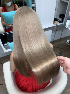 リーホリエ(Lee Horie) 【Gyo】髪質改善glossy blond