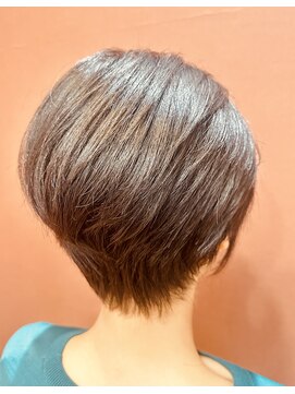 リアル(REAL) フェミニンなレイヤーボブ