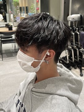 フイ 新宿3丁目(Hui) ハイトーンカラー/マッシュパーマ/アースカラー/men's/