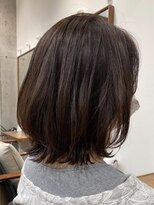 シルフィ(sylph)&nbsp;くびれミディアムスタイル♪/レイヤーでエアリーな質感も◎