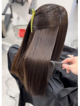 ミラ 銀座(MILA) 乾かしただけでまとまる艶髪。縮毛矯正