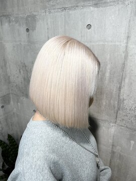 アンダーバーホワイト 京橋店(_WHITE) whitey beige × Bob style
