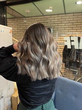 ラフ 難波店(LAFF) #黒髪#ボブルフ#ネビージュ#小顔#ワンレン