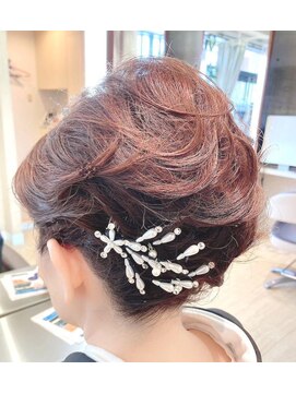 マニス(manis) 40代50代留袖ヘア和服スタイルまとめ髪ヘアアレンジ髪飾り