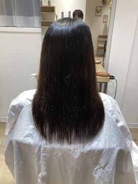 カミーノプラス(Camino+) 縮毛矯正のビフォー&アフターです。