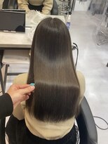 プレシャスバイプロデュース(precious by Produce)&nbsp;艶オリーブグレージュ[町田／町田駅/町田駅前店/学割U24/JR町田]