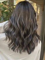 ヨロ 小岩(YOLO) ハイライトカラーミルクティーベージュケアブリーチダブルカラー