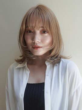 ビュートリアム265(BEAUTRIUM 265) ミディアムレイヤー/レイヤーカット/アッシュベージュ/銀座