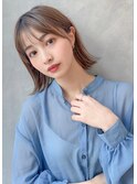 毛先軽めのパツンボブ