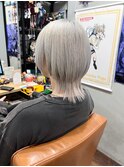 ウルフカット×ホワイトシルバー