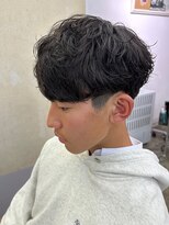 キサイ バズ(kisai BUZZ)&nbsp;kisaiBUZZ＊岬　メンズ刈り上げマッシュニュアンスパーマ