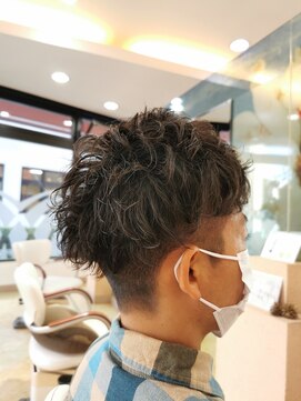 シュヴー 門前仲町(CHEVEUX) ツイストスパイラルパーマ/ショート/骨格補正カット/20代/30代