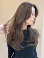 レジナヴィータ 栄(Reginavita)&nbsp;透明感カラー ミルクティー ロングレイヤー 韓国ヘア 髪質改善