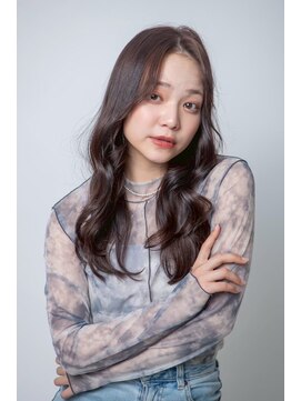 ルフュージュ バイ プロデュース 相模大野店(Refuge by Produce) チョコレートブラウン/ゆるふわウェーブ