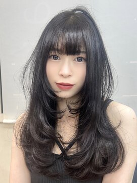 ヴェイン 渋谷(vain) ふんわりレイヤーアッシュグレー透明感カラー