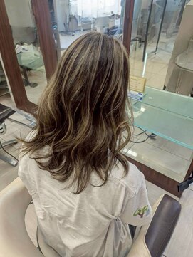 プログレス つくば店(PROGRESS by ヂェムクローバーヘアー) ハイライト透明感カラー