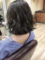 ルッソリベラ 池袋(Lusso libera)&nbsp;ダークアッシュ/切りっぱなしボブ/コテ巻き/30代/40代/50代