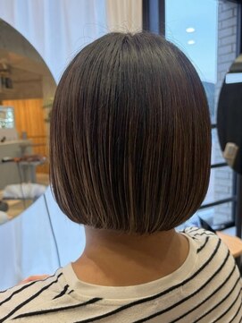 キリ 逗子(kiri) 逗子葉山ミニボブぱっつんボブ眉ショートカットショートボブM243