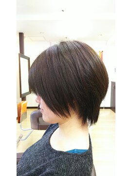 ヘアデザイン ヴォワール(hair & design voir) ショートボブ×おすぎ