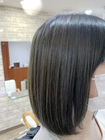 ロータスヘア(Lotus hair) 細かいハイライトで作るグレーカラー