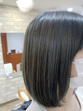 ロータスヘア(Lotus hair) 細かいハイライトで作るグレーカラー