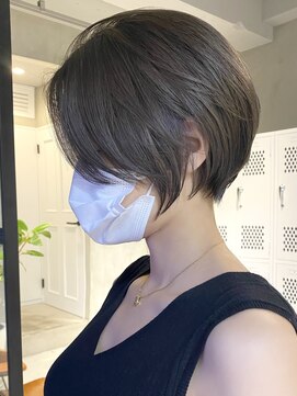 エリマ 調布(elima) 大人かわいいショートボブ 前髪なし カーキグレージュ