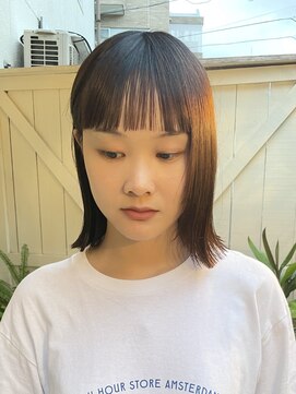 アデ オモテサンドウ(ade omotesando) 切りっぱなしロブ