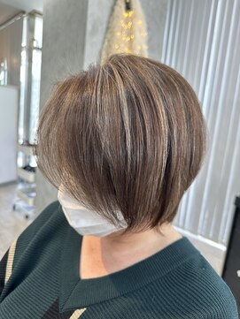 フリーダムメルシー(freedom Merci) ◆前下がりショートボブ、ハイライト