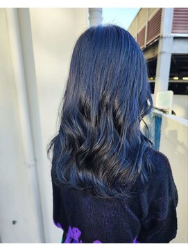 ヘアーアンドスパ フラップス(FLAPS) ブルーブラックハイライト