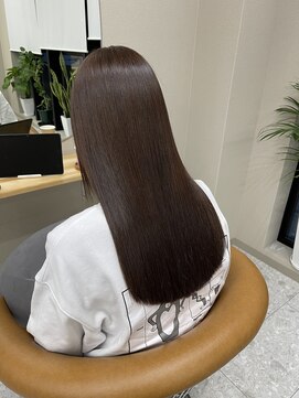 シカ 神戸三宮元町店(Cica) 髪質改善 UPTOGLOSS 三宮 神戸美容室 トリートメント 美髪 元町