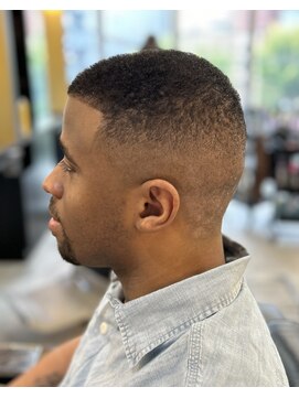 フランクスバーバーリザーブ 人形町店(FRANK’S BARBER RESERVE) バスカットスキンフェードH