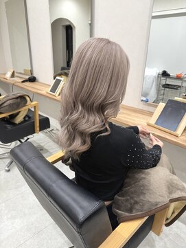 イロ(iro) ホワイトベージュ