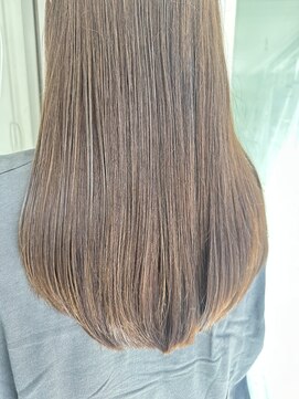 インビテーション(invitation) 柔らかアッシュベージュ