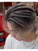 大人かっこいいホワイトシルバーアッシュバレイヤージュ