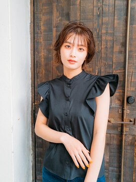 アマリス(Amaris) コテ巻きスタイル20代/30代/40代/庭瀬