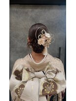アールトゥーヘアー(art To Hair) 成人式前撮りアップスタイル