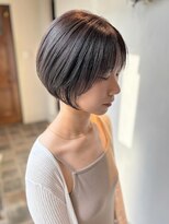 ウル(uru)&nbsp;【ショートカット/坂本大樹】大人暗髪くびれ丸みショートボブ