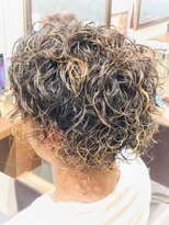 ボヌール ヘアーワークス(Bonheur hair works)&nbsp;デザインカラー×ＭＩＸスパイラル×ハイブロック