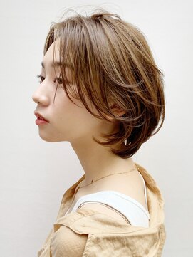 ピークアブー 銀座並木通り(PEEK-A-BOO) 【骨格補正】ふわっとセンター分けバングの丸みボブ