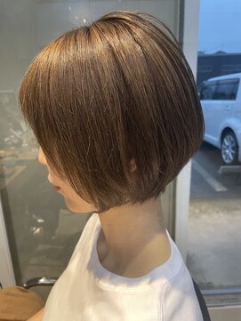 ナチュラル ヘアーデザイニング(Natural hair designing) 耳掛けハンサムひし形ショート　大人ショート髪質改善白髪ぼかす