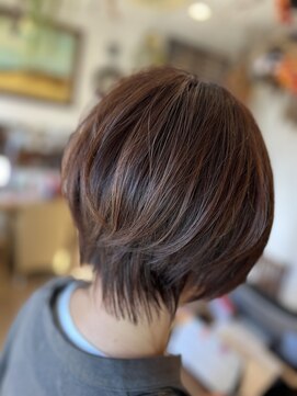 バンビ ヘアーメイク(Bambi hair make) 美シルエットショート