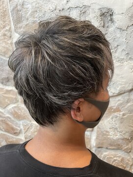 パイレーツ(Pirates Ushiwakamaru Style) メンズゆるパーマホワイトハイライト