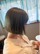 ジュライ&nbsp;大人かわいい前下がりボブ　30代40代50代前髪あり