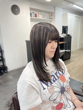 アオ(AO。) レイヤーカット/ミディアムレイヤー/オリーブベージュ