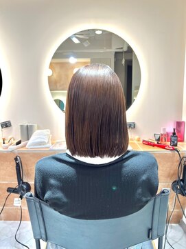 キャンバス バイ ネオリーブ 横浜西口(Canvas by neo.) 艶髪酸性ストレート　丸みボブ