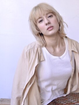 コイ(coii) ブロンド/レイヤーボブ